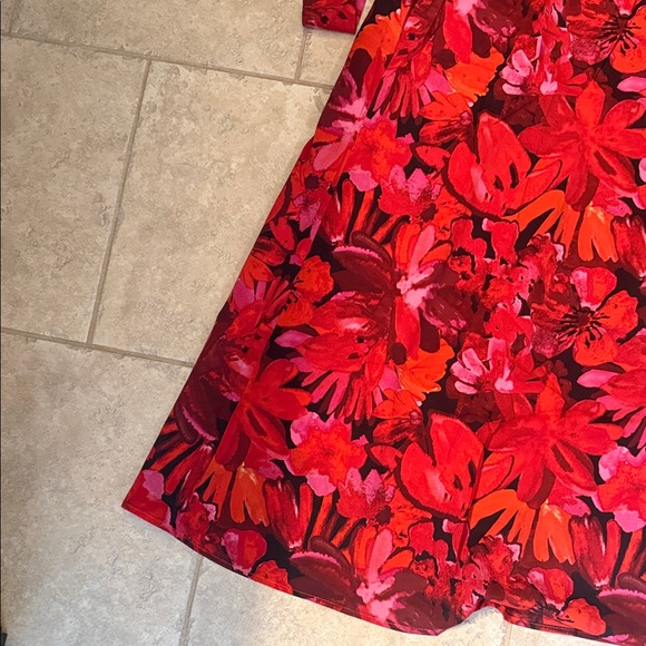 Vibrant Floral Long Sleeve Maxi Dress - Picture 3 of 9